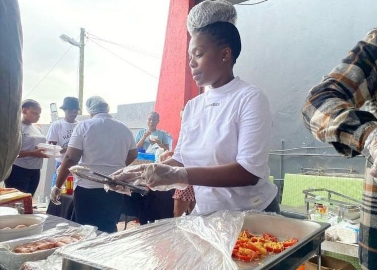 Uzalo star Noxolo Mathula proudly sells hotdogs